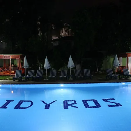 Idyros Bed & Breakfast 3*